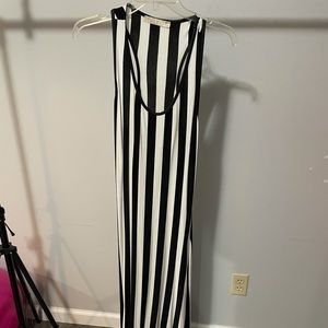 Malloy long maxi dress black and white striped
